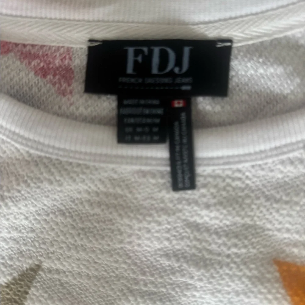 White Short Sleeve Tee with Star Pattern - Picture 2 of 2